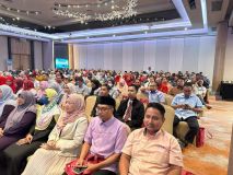 madani04.jpg
